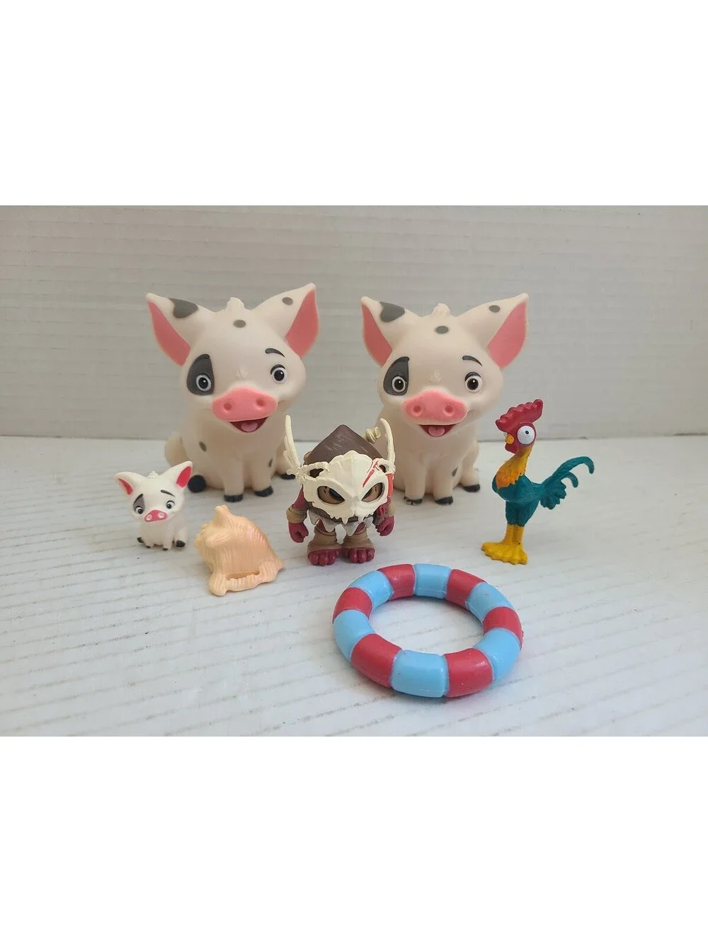 Lot of 7 Miniatures from Disney's Moana - Hei Hei, Kotu, Pua